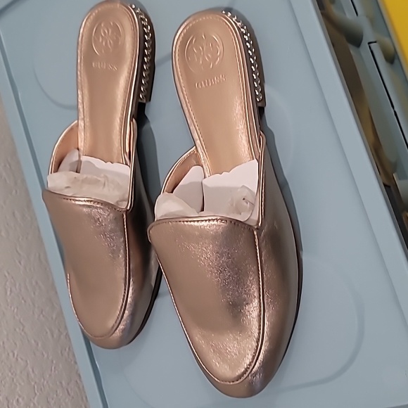 Shoes - Picture 1 of 4